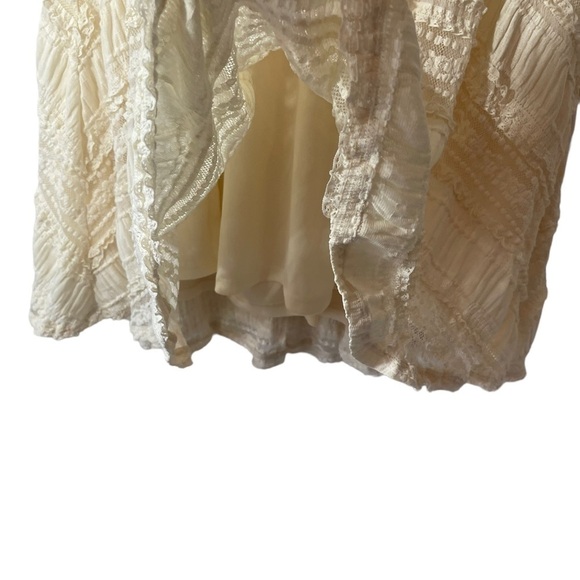 Lace Smocked Skater Skirt - NWT tag size 00 converts to size 10/ medium-large - Picture 7 of 7